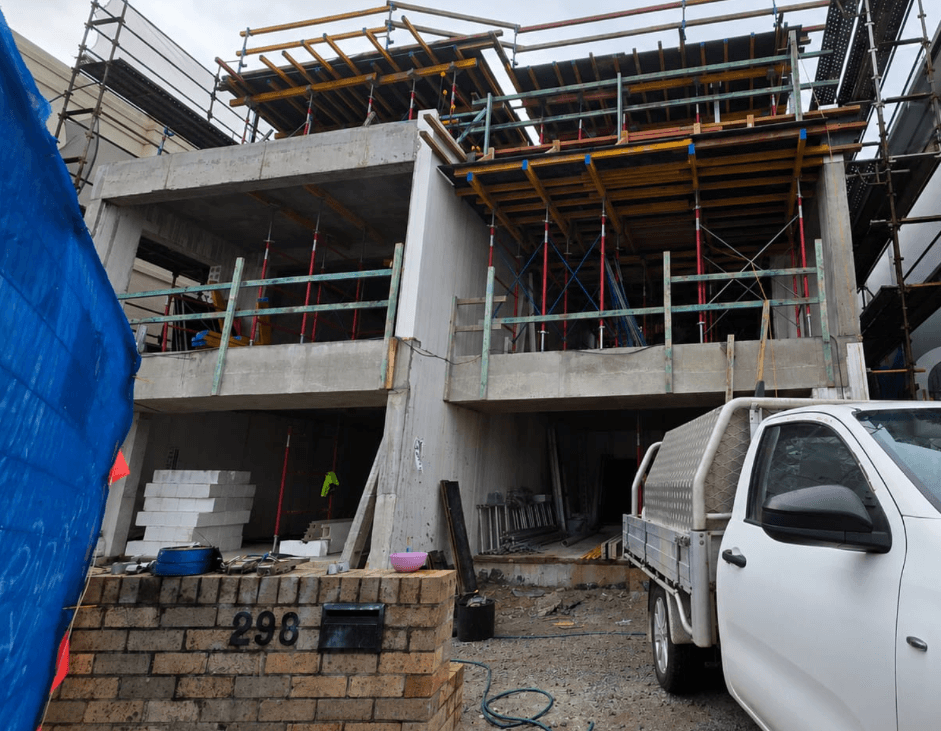 Maroubra Street-Level Structure